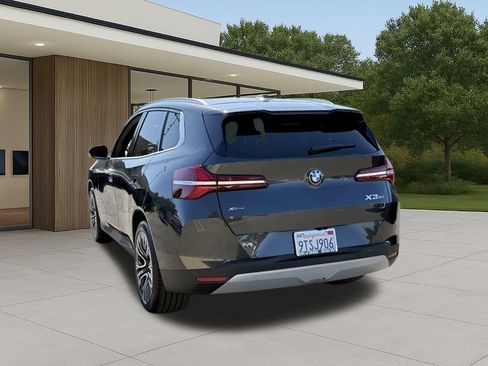 Used 2025 BMW X3 xDrive30i w/ Premium Package image 11