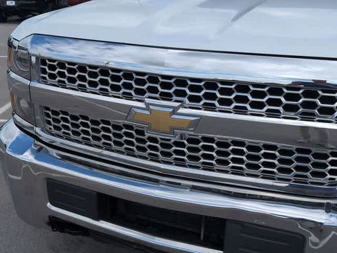 Used 2019 Chevrolet Silverado 2500 W/T w/ WT Convenience Package AWD/4WD image 11