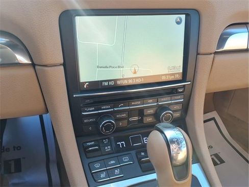 Used 2015 Porsche Boxster image 9