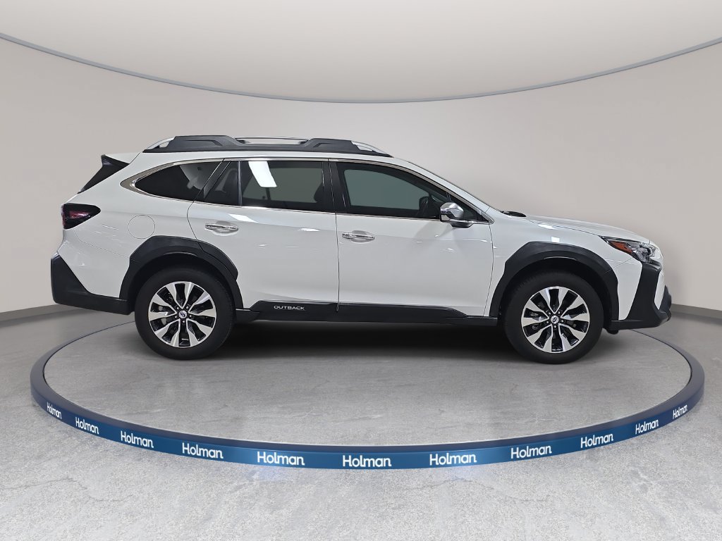 Used 2025 Subaru Outback Touring XT AWD/4WD image 6