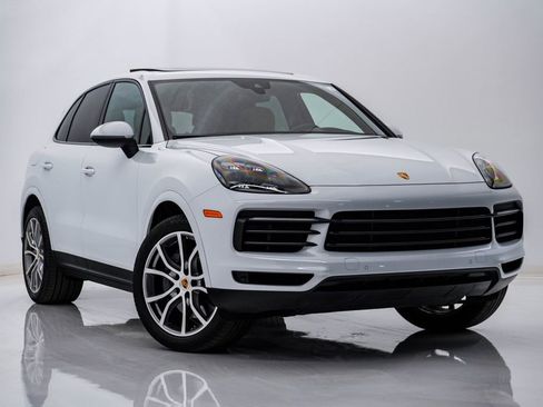 Certified 2023 Porsche Cayenne S Platinum image 8