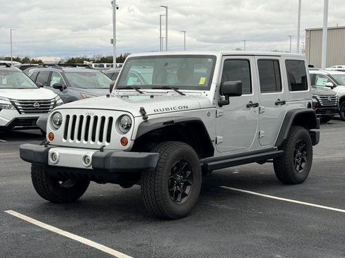 Used 2012 Jeep Wrangler Unlimited Rubicon w/ Connectivity Group image 9