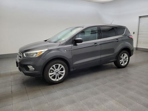 Used 2017 Ford Escape SE AWD/4WD image 2