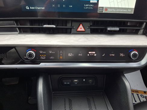 Used 2025 Kia Sportage X-Line w/ Premium Package image 17