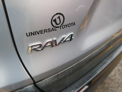 Used 2021 Toyota RAV4 XLE Premium FWD image 12