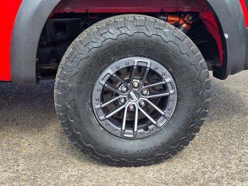 Used 2020 Ford F150 Raptor w/ Equipment Group 802A Luxury image 37