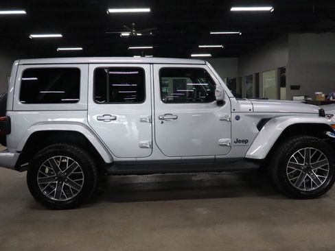 Used 2024 Jeep Wrangler High Altitude image 6