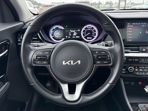 Certified 2022 Kia Niro LXS image 20