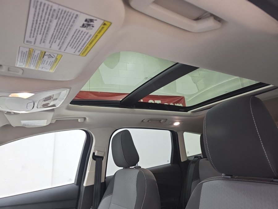 Used 2018 Ford Escape SE w/ SE Sync 3 Package AWD/4WD image 8