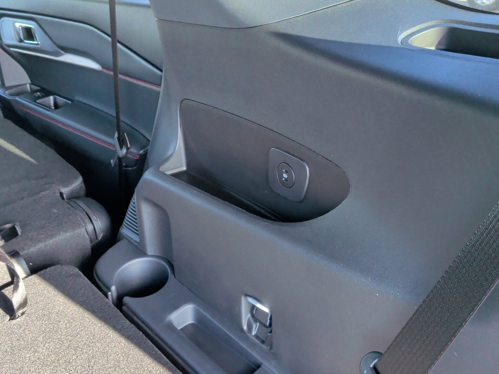 New 2026 Ford Explorer ST-Line w/ ST-Line Street Pack RWD image 43