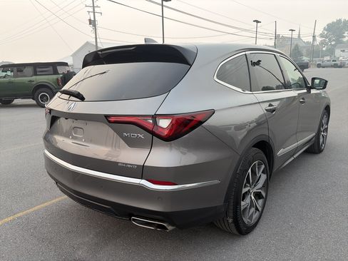 Used 2023 Acura MDX SH-AWD w/ Technology Package image 3