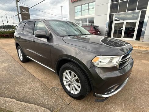 Used 2019 Dodge Durango SXT w/ 3rd Row Seating Group AWD/4WD image 2