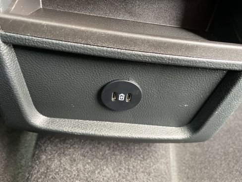 Used 2024 Ford Edge SEL image 37