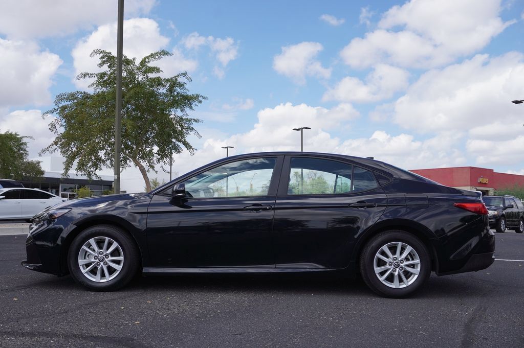 Used 2025 Toyota Camry LE FWD image 2