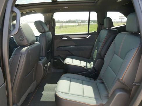 New 2026 GMC Acadia AT4 AWD/4WD image 14
