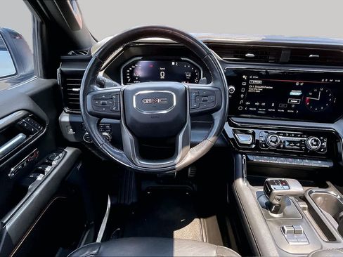 Used 2022 GMC Sierra 1500 AT4 w/ AT4 Premium Package AWD/4WD image 6