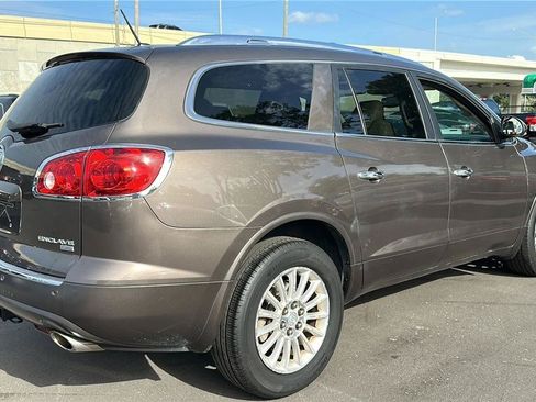Used 2011 Buick Enclave CXL AWD/4WD image 7