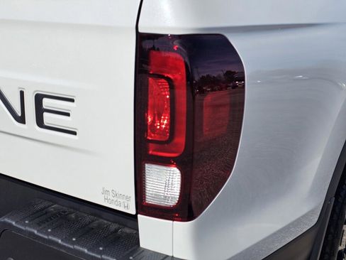 New 2026 Honda Ridgeline Black Edition image 10