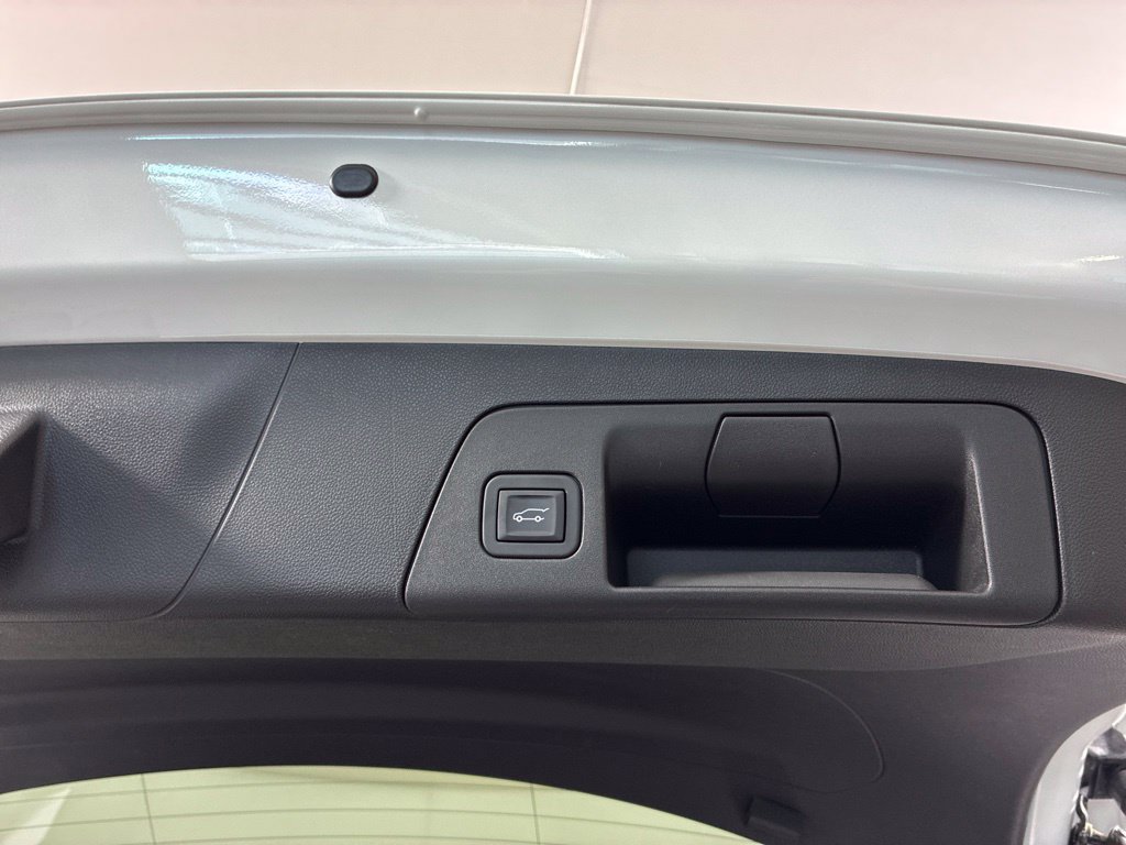 Used 2025 Buick Envision Sport Touring AWD/4WD image 33