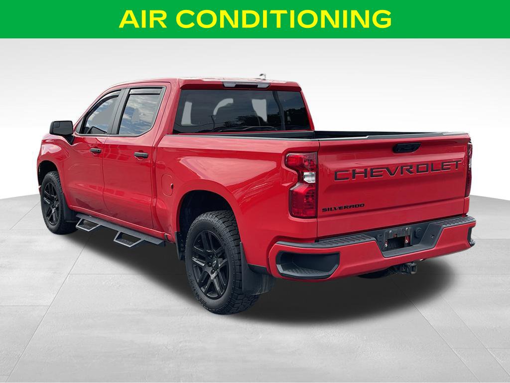 Used 2022 Chevrolet Silverado 1500 Custom w/ LPO, Dark Essentials Package AWD/4WD image 12