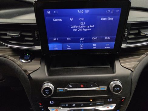 Used 2020 Ford Explorer Limited AWD/4WD image 25