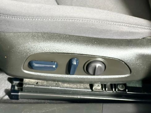 Used 2023 Chevrolet Malibu LT image 15