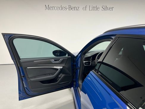 Used 2025 Audi RS 6 performance image 17