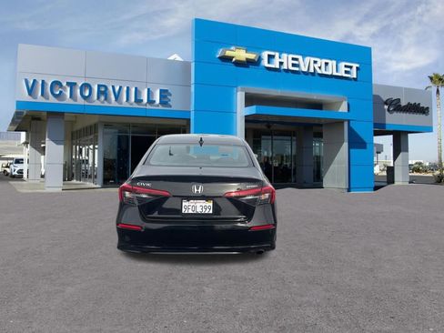 Used 2023 Honda Civic Sport image 4