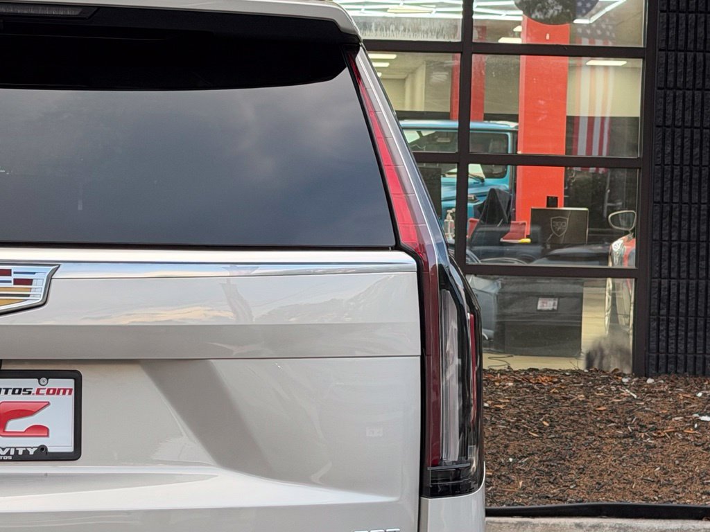 Used 2023 Cadillac Escalade Luxury RWD image 16
