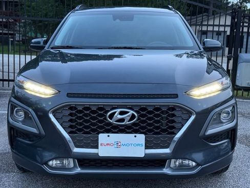 Used 2020 Hyundai Kona Limited w/ Cargo Package FWD image 2