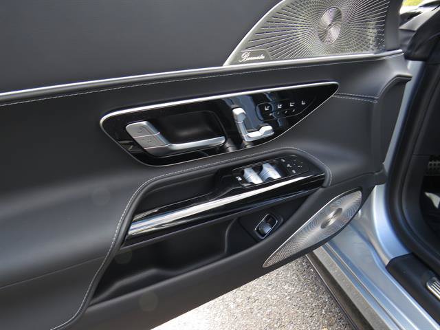 Certified 2025 Mercedes-Benz SL 63 AMG 4MATIC image 9