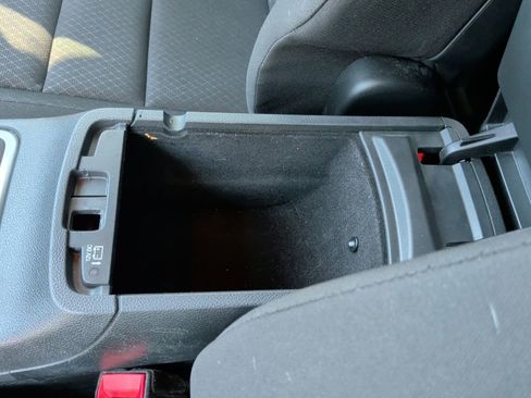 Used 2021 Jeep Grand Cherokee Laredo RWD image 31