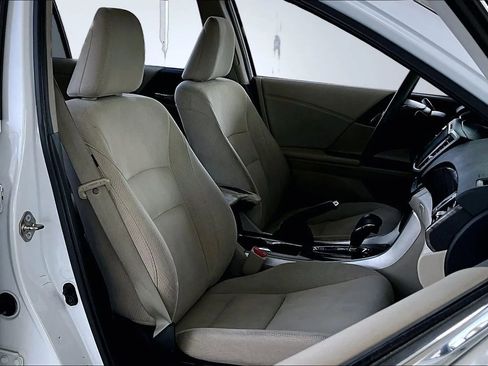 Used 2016 Honda Accord EX image 26