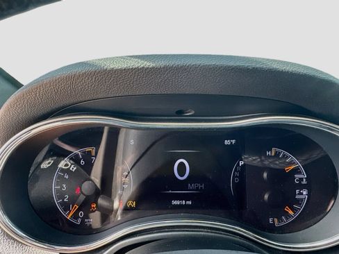 Used 2020 Jeep Grand Cherokee Altitude RWD image 14