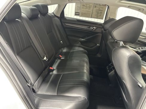 Used 2022 Honda Accord Touring image 28