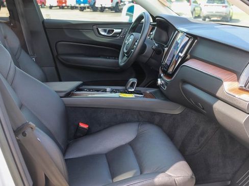 Used 2023 Volvo XC60 B5 Plus w/ Climate Package image 19