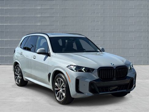 Used 2026 BMW X5 xDrive40i w/ M Sport Package AWD/4WD image 1