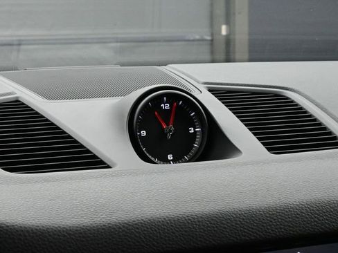 Certified 2021 Porsche Cayenne image 11