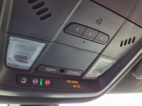 Used 2023 Buick Enclave Essence image 20