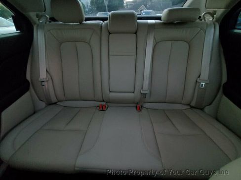 Used 2019 Lincoln Continental Select w/ Continental Climate Package image 28