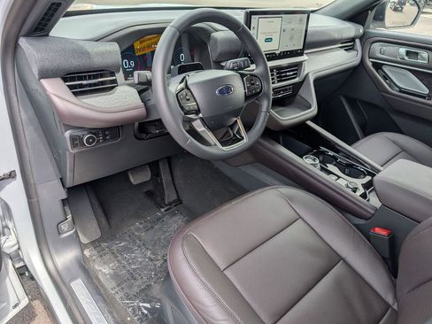 New 2026 Ford Explorer Platinum AWD/4WD image 10