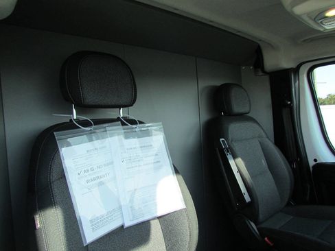 Used 2023 RAM ProMaster 2500 w/ Driver Convenience Group image 18