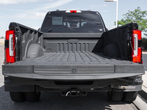 Used 2025 Ford F450 Platinum image 18