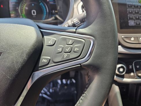 Used 2017 Chevrolet Volt LT FWD image 30