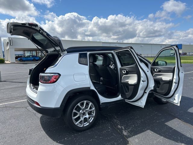 Used 2025 Jeep Compass Limited AWD/4WD image 23