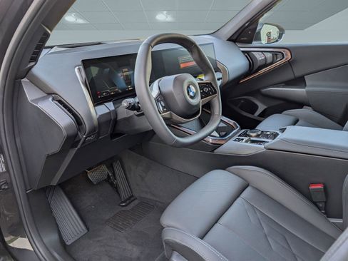 Used 2025 BMW X3 xDrive30i w/ Premium Package image 4