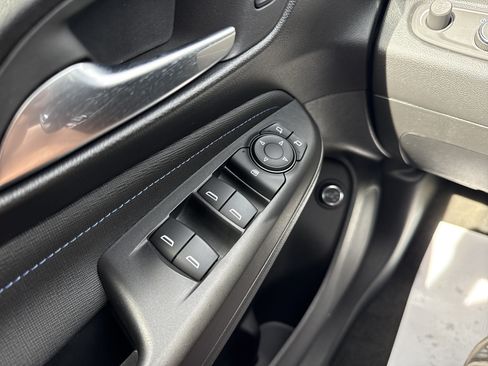 Used 2024 Buick Envista Sport Touring w/ Convenience I Package FWD image 16