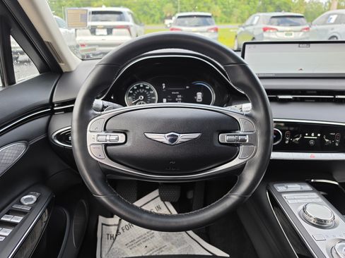 Used 2025 Genesis GV70 2.5T AWD/4WD image 19