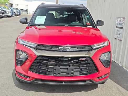 Used 2021 Chevrolet TrailBlazer RS w/ Convenience Package AWD/4WD image 2