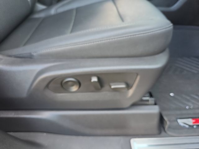 Used 2023 Chevrolet Silverado 1500 LTZ w/ LTZ Convenience Package II AWD/4WD image 30